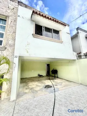 casas - Casa de 4 habitaciones en venta en la Republica de 8