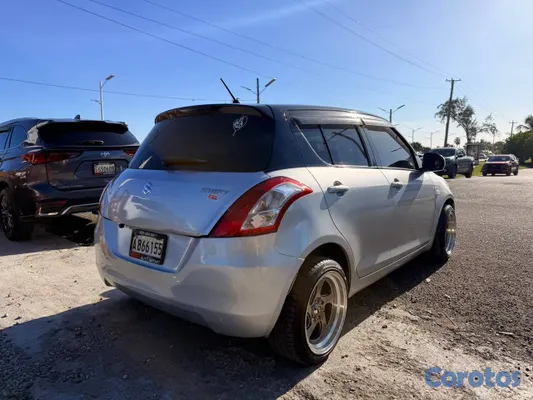 carros - 2013 SUSUKI SWIFT 3