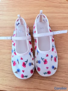 🌸 Bailarinas Zara para niña – Color crema con flor