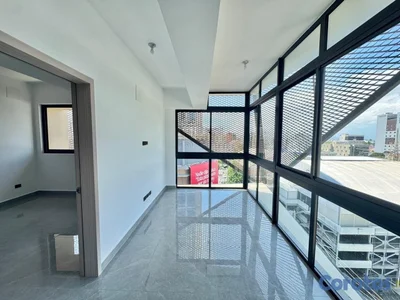 vendo nuevo piantini piso 8 una habitación dos baños parqueo área de lavado 