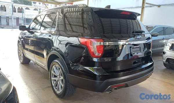 jeepetas y camionetas - FORD EXPLORER LIMITED 2017 3