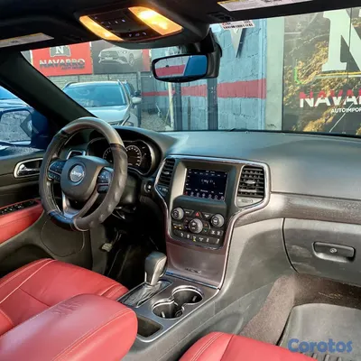 jeepetas y camionetas - JEEP GRAND CHEROKEE LAREDO 4X4 2018 9