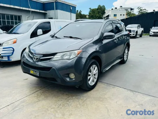 jeepetas y camionetas - oyota RAV4 LE 2014 | Americana | Piel | 125,000 Mi 11