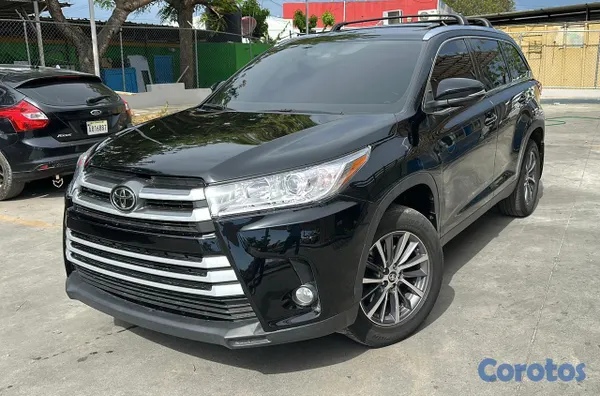 jeepetas y camionetas - Toyota higlander xle 2019 5
