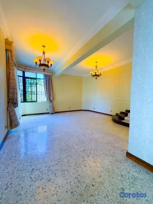 casas - Casa de 5 habitaciones en alquiler en Arroyo Hondo 13