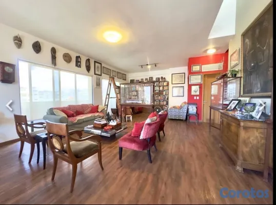 apartamentos - vendo Evaristo Morales PH 4 habitaciones con baño una convertida en estudio 3 pa 2