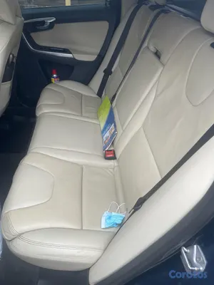 jeepetas y camionetas - VENDO JEEP  VOLVO XC-60 AÑO 2014 CON PEQUEÑO INVEN 5