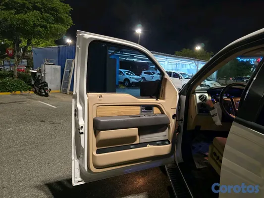 jeepetas y camionetas - Ford F150 Lariat Doble Cabina 11  8
