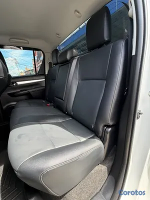 jeepetas y camionetas - Toyota Hilux SRV 2025 10