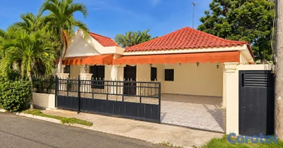 casa en urbanización ulices perez gurabo santiago proyecto cerrado 