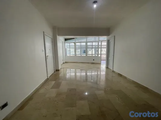 apartamentos - Apartamento en alquiler de tres habitaciones y dos parqueos techados 10