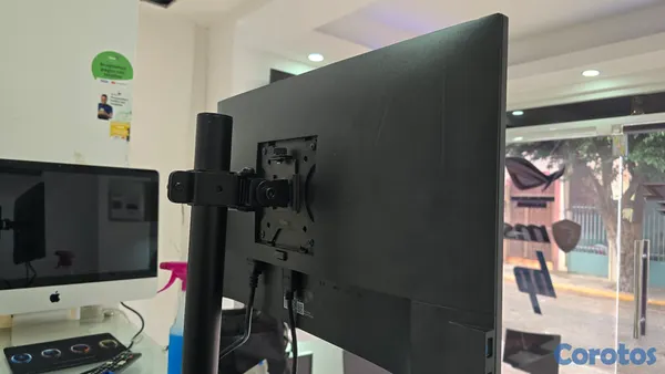 computadoras y laptops - Monitor Dell sin Bordes 22 Pulgadas Full HD trae entradas usb  3