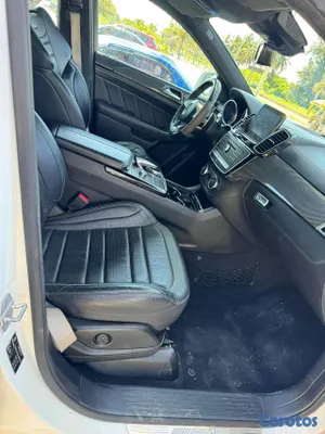 jeepetas y camionetas - Mercedes benz gle 63s 2017 5