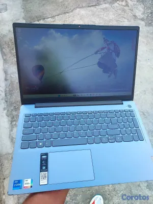 computadoras y laptops - Laptop Lenovo ideapad/ core i7/16GB DDR4/512GB SSD 5