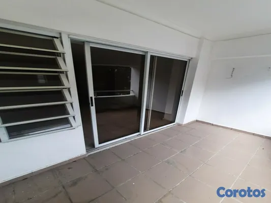 apartamentos -  Apartamento en tercer nivel con,161.02 metros cuadrados, en el centro de Gazcue 7