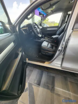 jeepetas y camionetas - 2017 Toyota Hilux Revo 3.0 Diesel 3