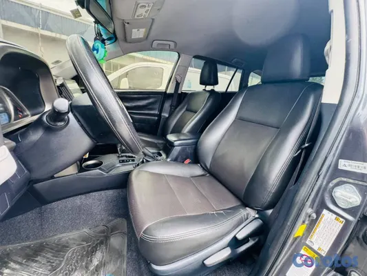 jeepetas y camionetas - oyota RAV4 LE 2014 | Americana | Piel | 125,000 Mi 6