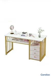 mesa de centro de uñas 