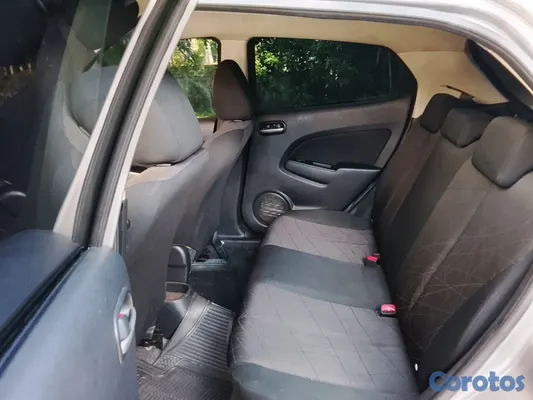 carros - Mazda demio 2013 4