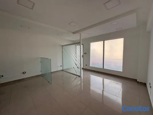 oficinas y locales comerciales - LOCAL COMERCIAL EN ALQUILER – BELLA VISTA | 40M2 2