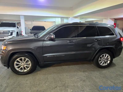 Jeep Grand Cherokee Laredo 2021