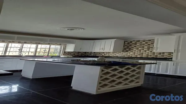 casas - Vendo casa clásica actualizada de 2 niveles en Arroyo Hondo Viejo 8