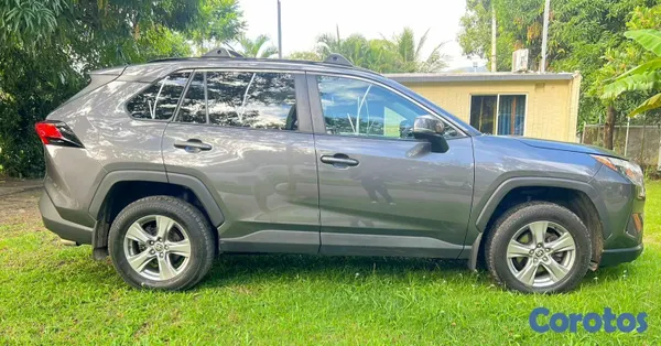 jeepetas y camionetas - Toyota rav4 2022 8