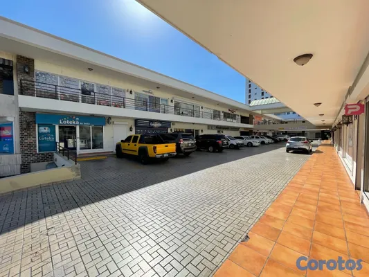 oficinas y locales comerciales - Local Comercial, 80 Metros, En La Milla De Oro De Santo Domingo Este. 3