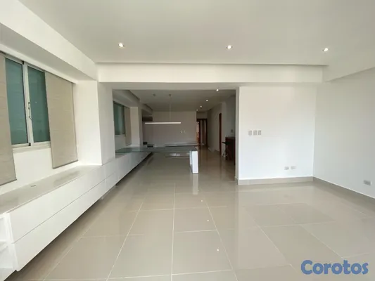 apartamentos - Piso alto de con La Línea blanca en La Esmeralda, Santiago. 2