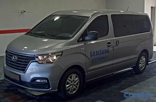 jeepetas y camionetas - HYUNDAI GRAND STAREX 2021 GRIS 9