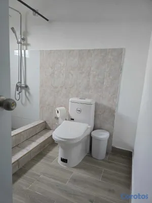 oficinas y locales comerciales - Segundo nivel de casa en alquiler para oficina 6