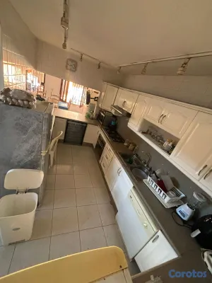 casas - Amplia y exclusiva propiedad  proximo al cety Center de Santo Domingo  este 3