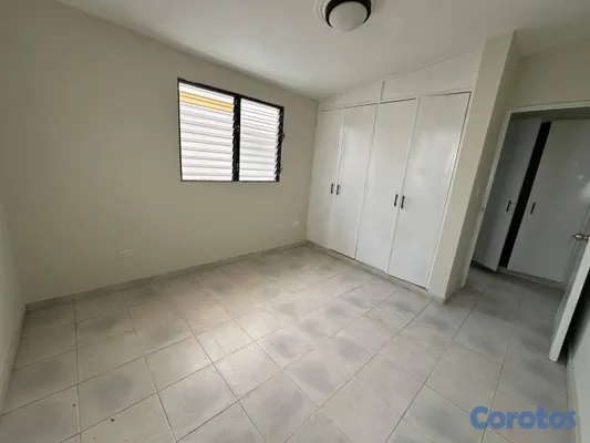casas - Casa de 2 niveles en venta en Villa Aura 6