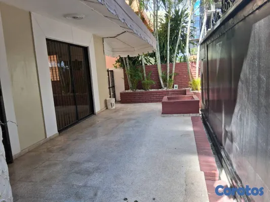 casas - Casa de dos niveles en venta en El Millon 3