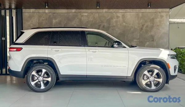 jeepetas y camionetas - Jeep Grand Cherokee Limited 4x4 2025 5
