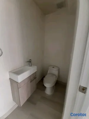 apartamentos - Apartamento en Alquiler en Evaristo Morales 2 habitaciones 2 parqueos 2.5 baños 5