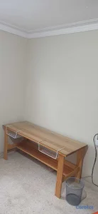 Escritorio grande en madera de pino con tope de vi