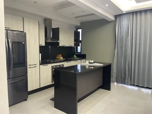 apartamentos - Apartamento en piso alto de venta en La Esmeralda 10