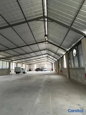 oficinas y locales comerciales - ALQUILER DE NAVE EN LA 6 DE NOVIEMBRE 3
