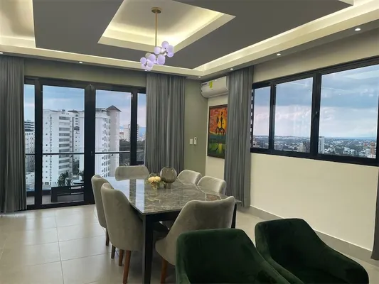 apartamentos - Apartamento en piso alto de venta en La Esmeralda 8